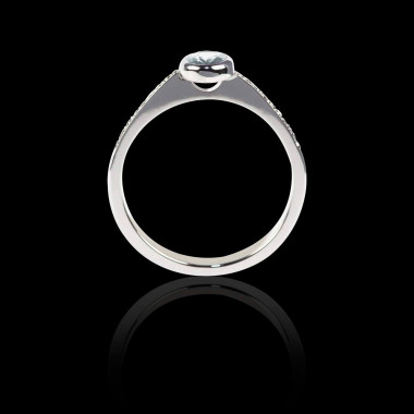 Bague Solitaire diamant forme ovale pavage diamant or blanc Moon