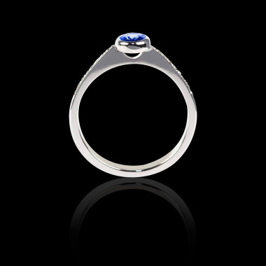 Bague Solitaire saphir bleu forme ovale pavage diamant or blanc Moon